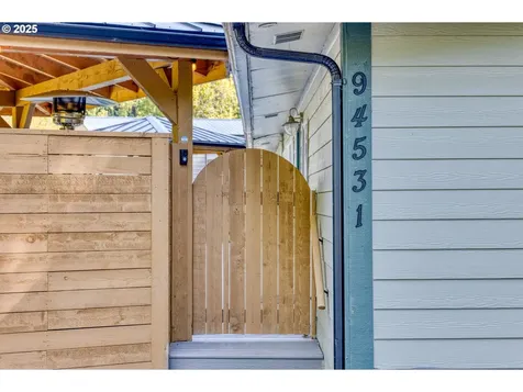 94531 Shelley Lane Coquille OR 97423