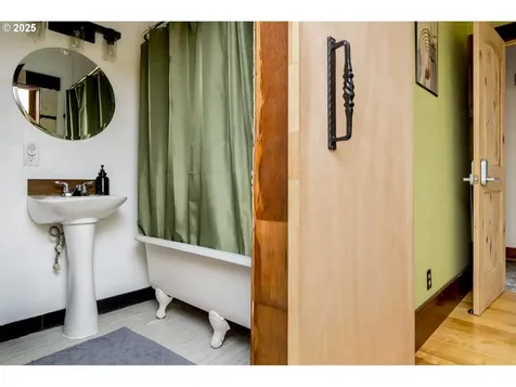 216 Jerome Street Oregon City OR 97045