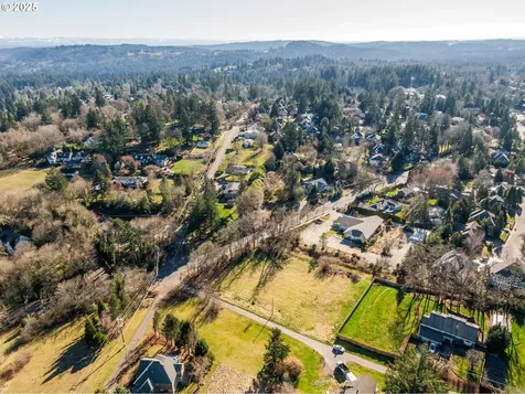 12395 Clara Lane Lake Oswego OR 97035