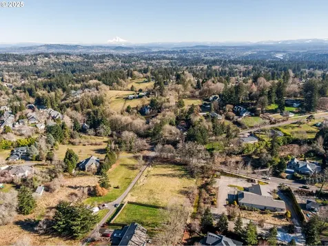 12395 Clara Lane Lake Oswego OR 97035