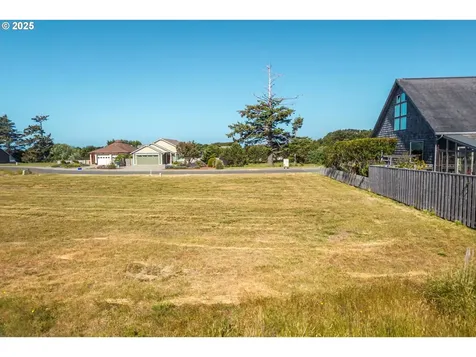 2710 Lincoln Avenue SW Bandon OR 97411