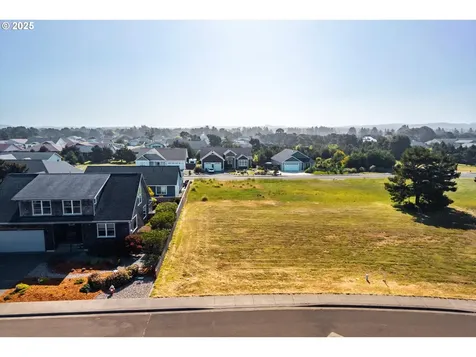2710 Lincoln Avenue SW Bandon OR 97411