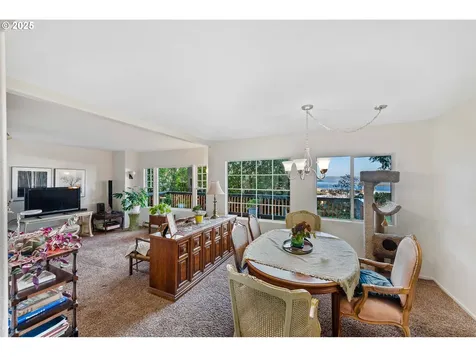 1254 N 6th Street Coos Bay OR 97420