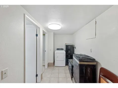 1254 N 6th Street Coos Bay OR 97420