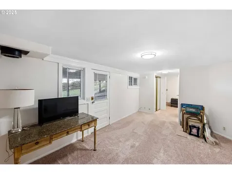 1254 N 6th Street Coos Bay OR 97420