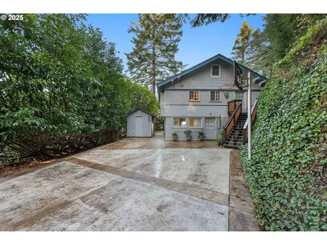 1254 N 6th Street Coos Bay OR 97420