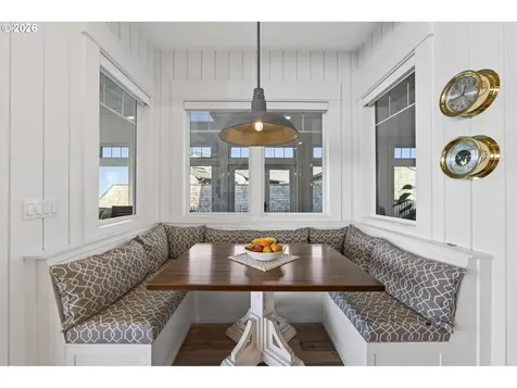525 SW Point Avenue Depoe Bay OR 97341