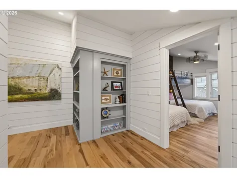 525 SW Point Avenue Depoe Bay OR 97341