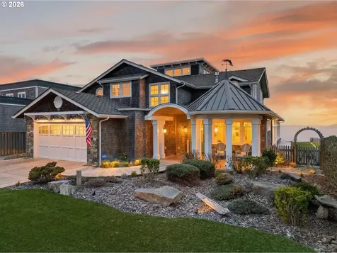 525 SW Point Avenue Depoe Bay OR 97341