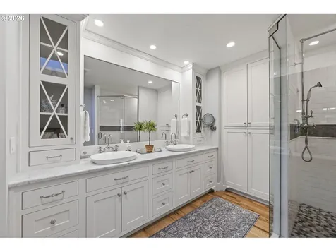 525 SW Point Avenue Depoe Bay OR 97341