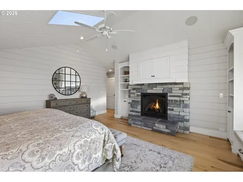 525 SW Point Avenue Depoe Bay OR 97341