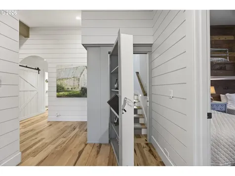 525 SW Point Avenue Depoe Bay OR 97341