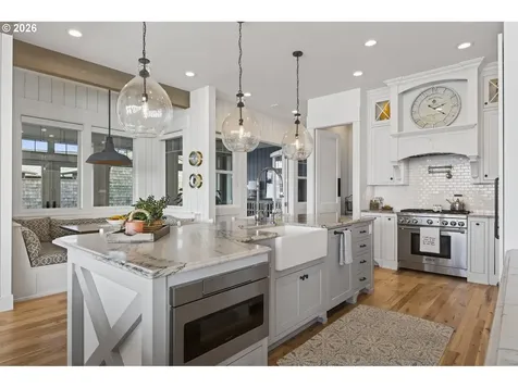 525 SW Point Avenue Depoe Bay OR 97341