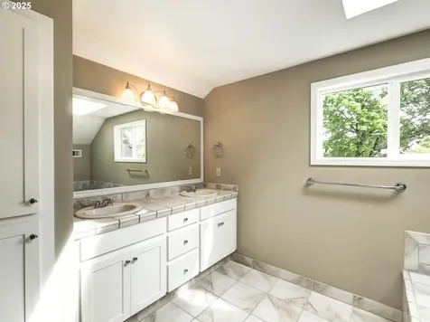 374 NE 15th Court Hillsboro OR 97124