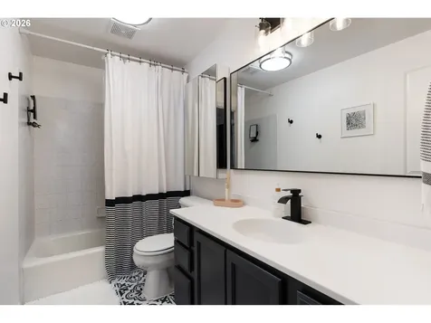 1255 NW Trail Avenue Portland OR 97229