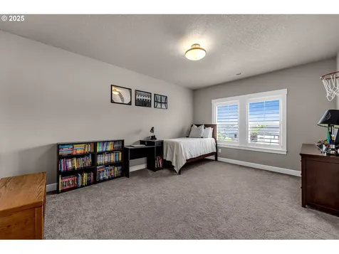 5605 NW 144th Circle Vancouver WA 98685