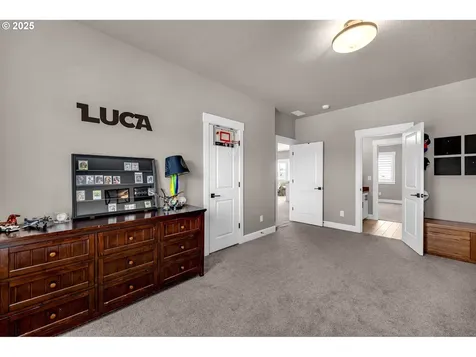 5605 NW 144th Circle Vancouver WA 98685