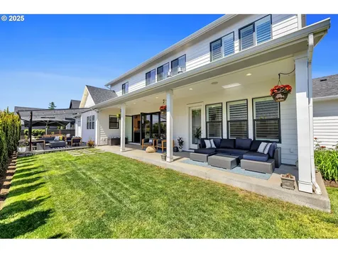 5605 NW 144th Circle Vancouver WA 98685