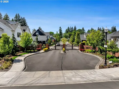 5605 NW 144th Circle Vancouver WA 98685