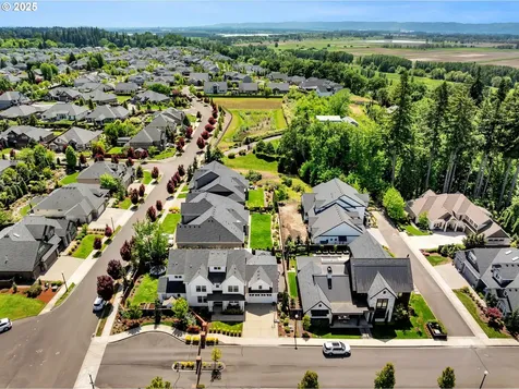 5605 NW 144th Circle Vancouver WA 98685