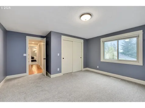 5217 Summit Street West Linn OR 97068