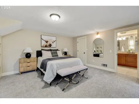 5217 Summit Street West Linn OR 97068
