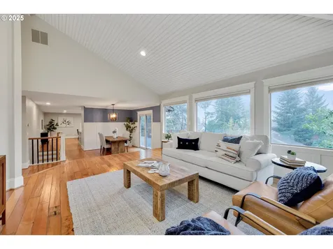 5217 Summit Street West Linn OR 97068