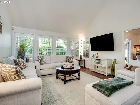 7485 SW Lakeside Drive Wilsonville OR 97070