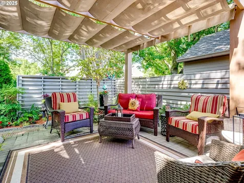 7485 SW Lakeside Drive Wilsonville OR 97070
