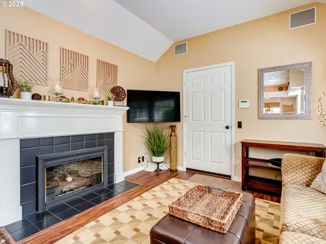 7485 SW Lakeside Drive Wilsonville OR 97070