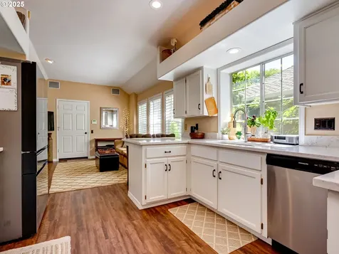 7485 SW Lakeside Drive Wilsonville OR 97070