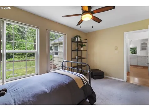 10518 NE Rosewood Avenue Vancouver WA 98662