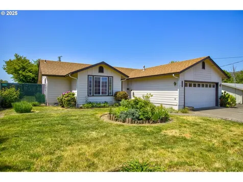 572 Little Valley Road Roseburg OR 97471