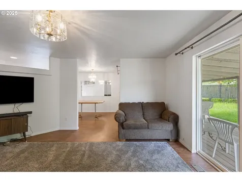 572 Little Valley Road Roseburg OR 97471
