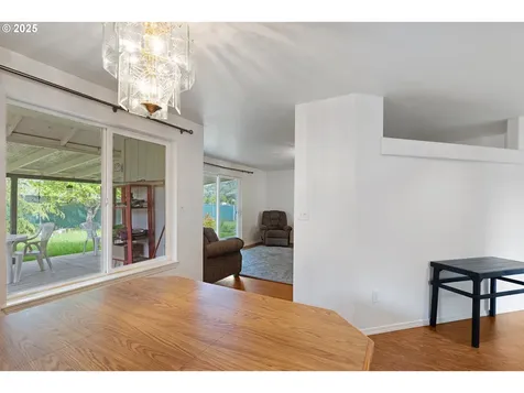 572 Little Valley Road Roseburg OR 97471