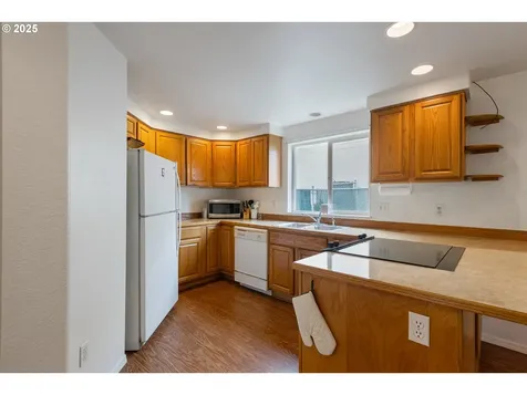 572 Little Valley Road Roseburg OR 97471