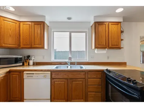 572 Little Valley Road Roseburg OR 97471