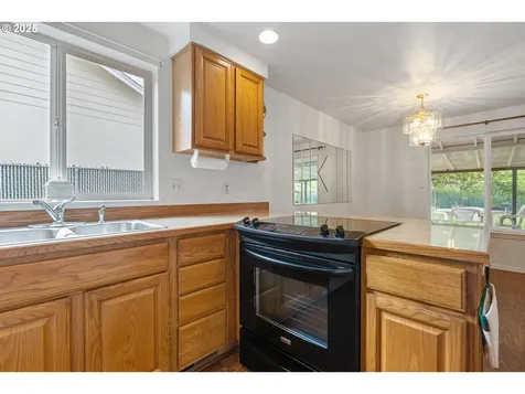 572 Little Valley Road Roseburg OR 97471