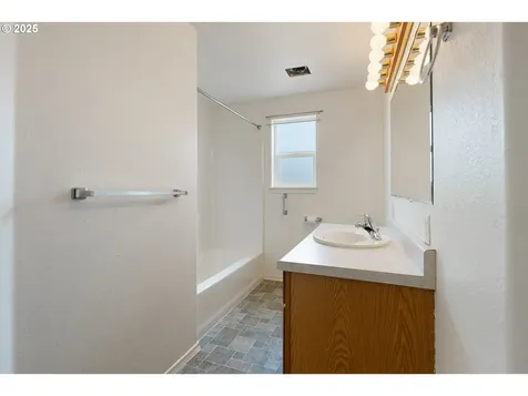 572 Little Valley Road Roseburg OR 97471