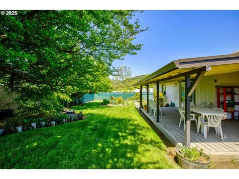 572 Little Valley Road Roseburg OR 97471