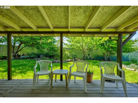 572 Little Valley Road Roseburg OR 97471