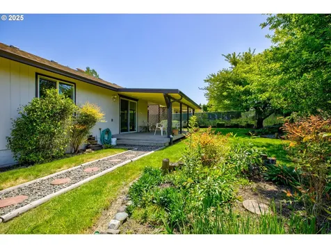 572 Little Valley Road Roseburg OR 97471