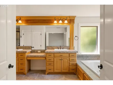 4123 Chad Drive Lake Oswego OR 97034