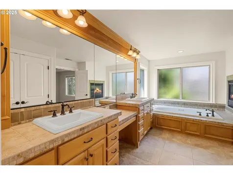 4123 Chad Drive Lake Oswego OR 97034