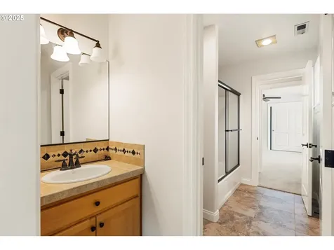 4123 Chad Drive Lake Oswego OR 97034