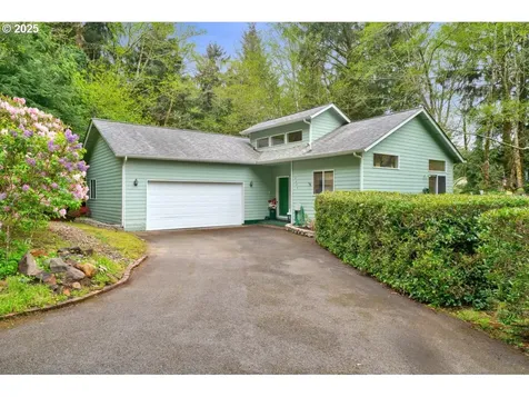 3347 31st Street Florence OR 97439