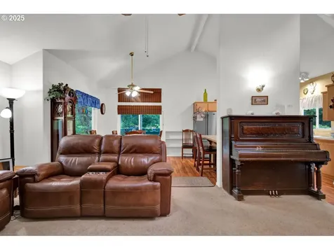3347 31st Street Florence OR 97439