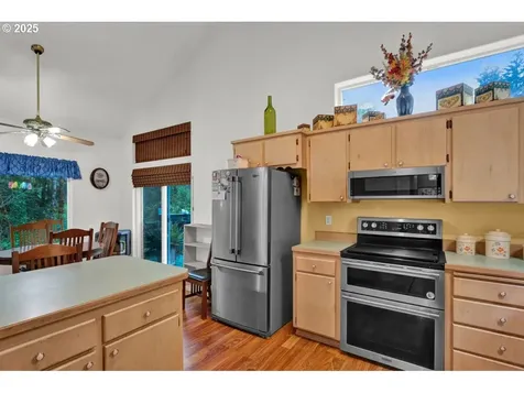 3347 31st Street Florence OR 97439