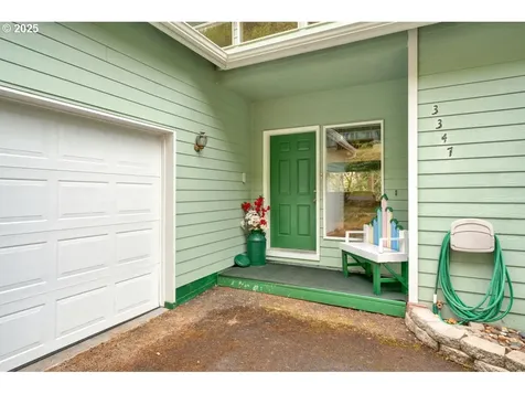 3347 31st Street Florence OR 97439