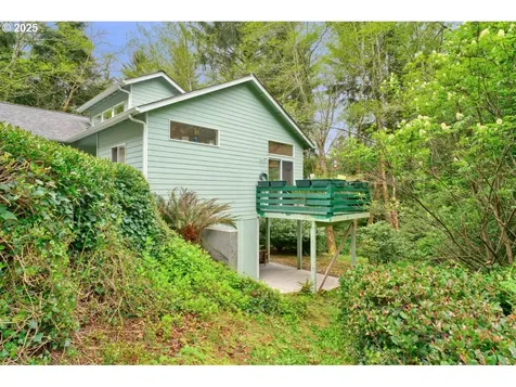 3347 31st Street Florence OR 97439
